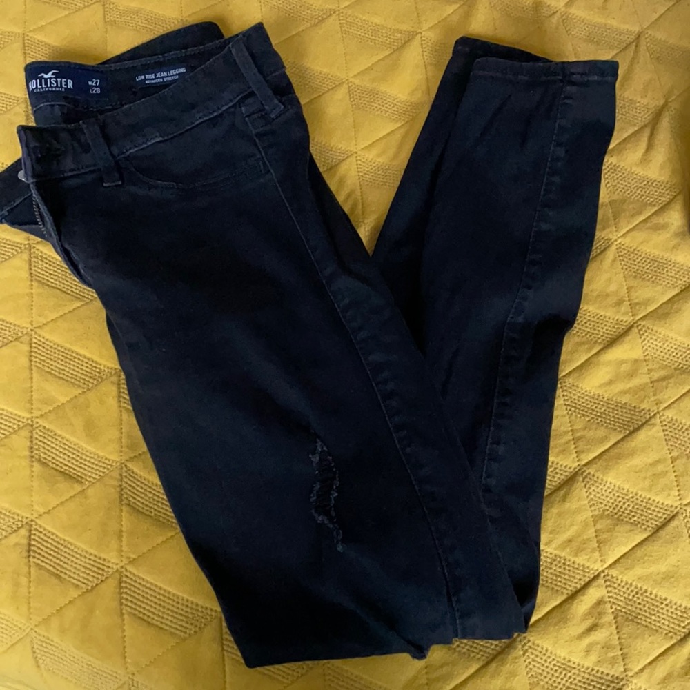Hollister Distressed High waist jeggings
